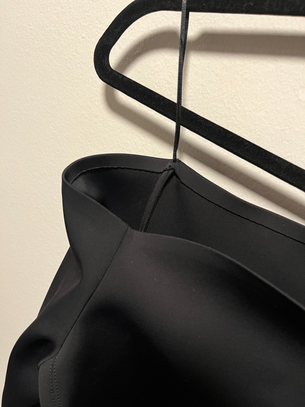 THEORY Mod Knit Off-The-Shoulder Fitted Top Black, Size S - Picture 7 of 7